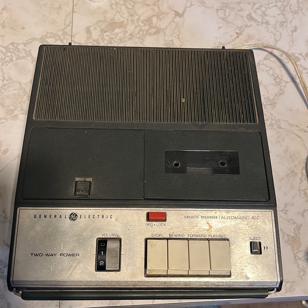 Vtg General Electric GE Model M8420A Cassette Recorder Automatic ALC with Mic